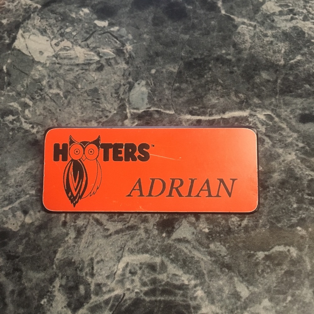 HOOTERS NAME TAG - ADRIAN